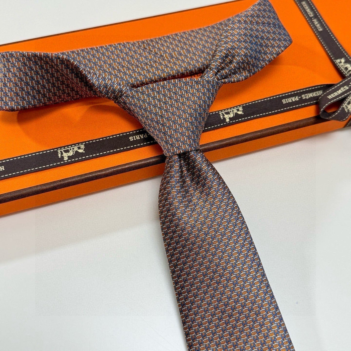 Hermes Style Men's Micro Geometric Silk Tie
