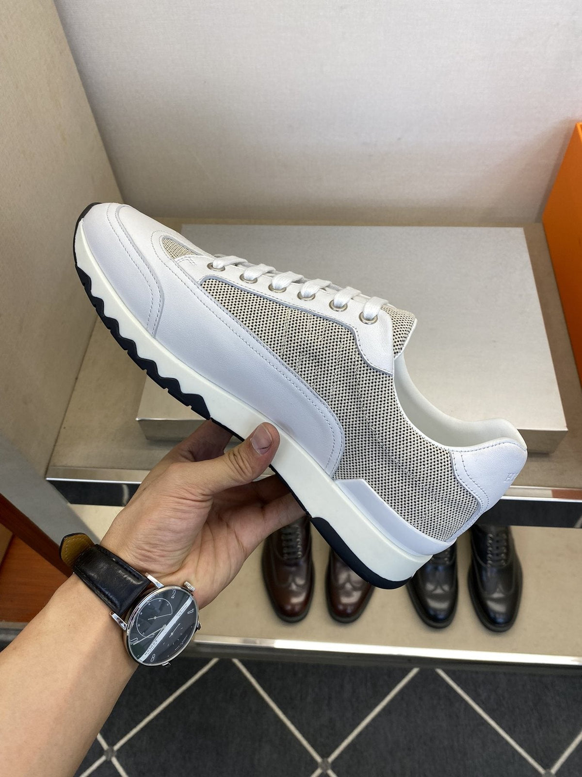 Hermès Men's White & Gray Low-Top Sneakers